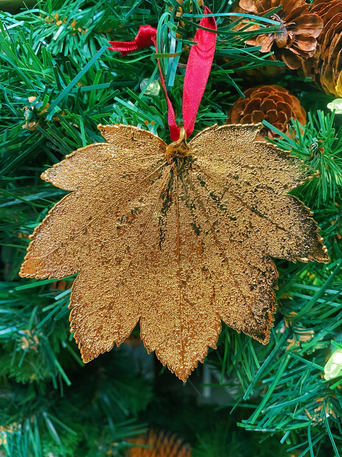 Full Moon Maple Leaf Ornament