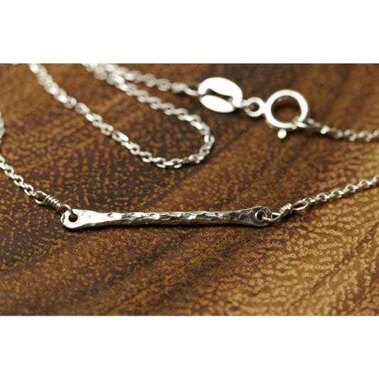 Textured Small Bar Necklace
