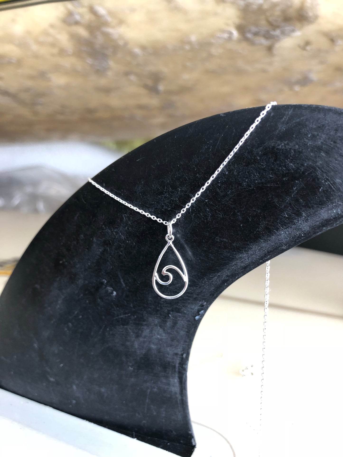 Wave Cutout Drop Necklace