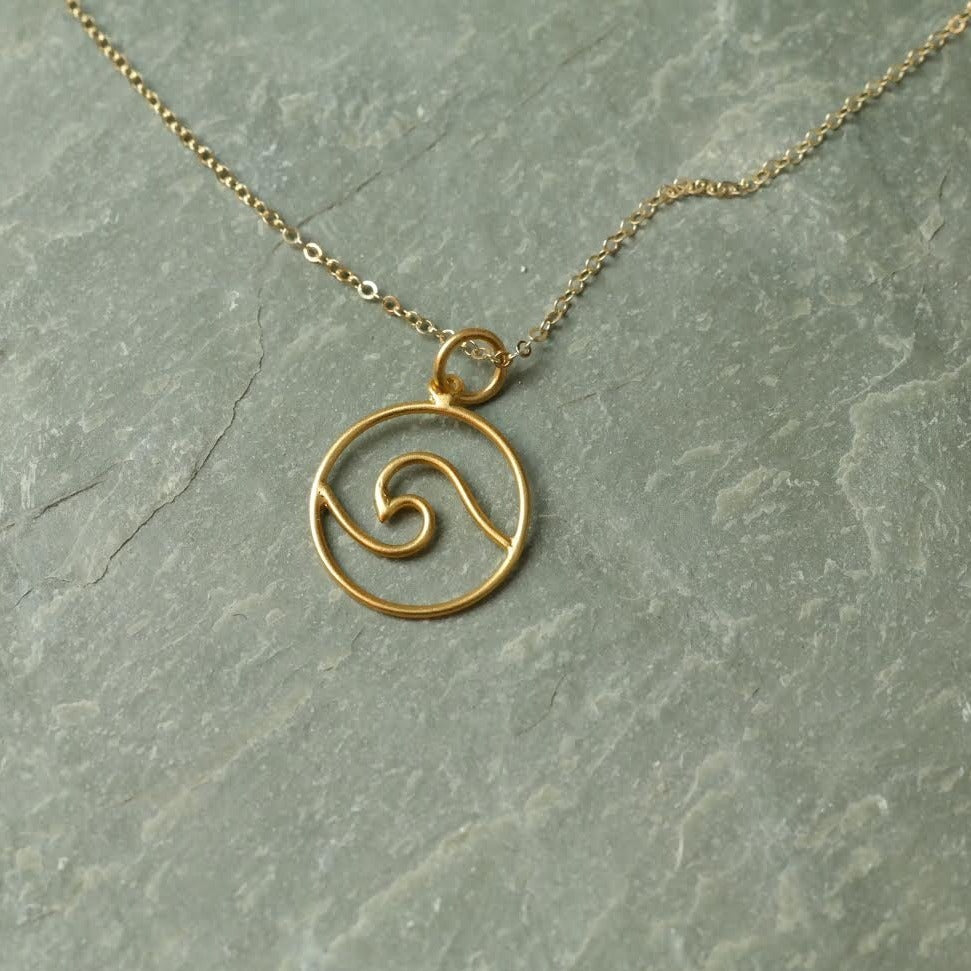 Wave Cutout Circle Necklace